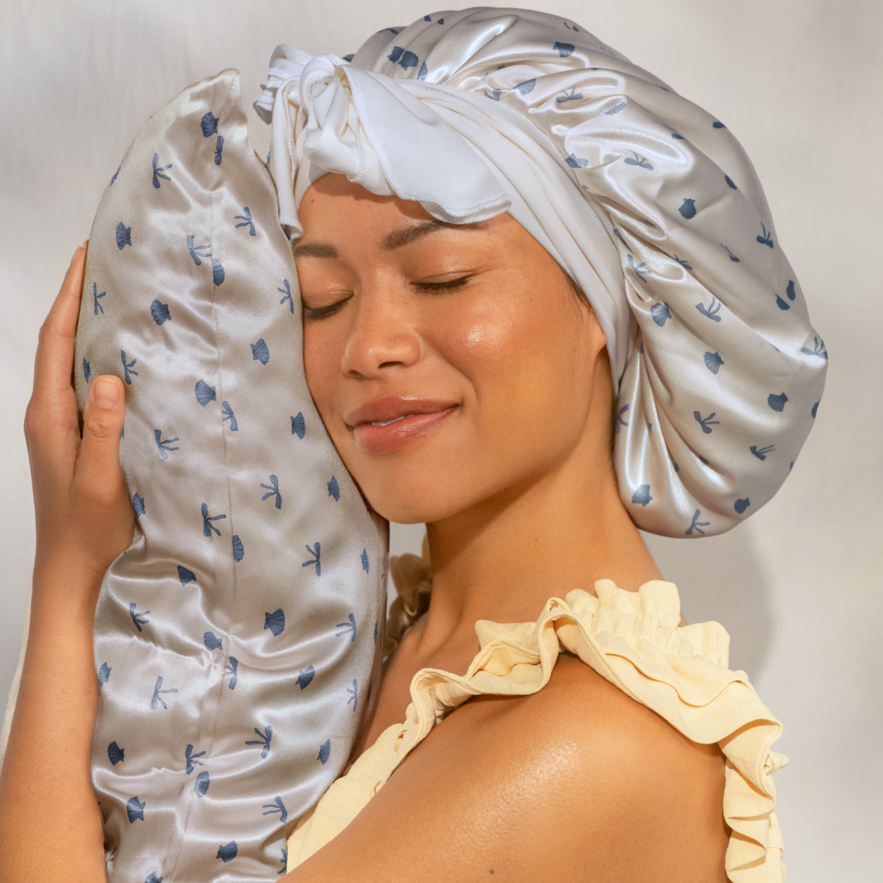 Satin Pillowcase in Pearlized Cream & Coastal Blue Print 2 Pack